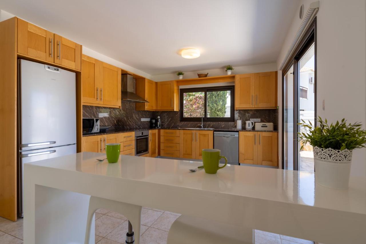 Lime 3-Bedroom Villa In Protaras Ngoại thất bức ảnh